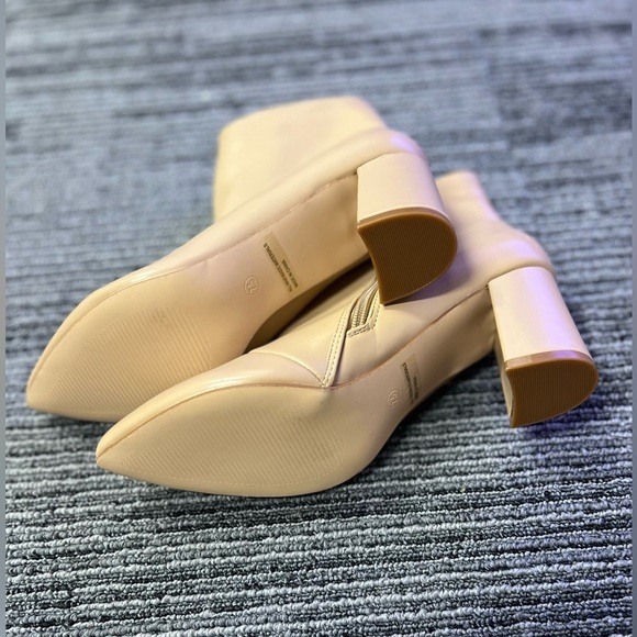 Sarai Light Nude Pointed-Toe Ankle Booties - Picture 5 of 5
